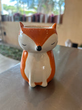 Load image into Gallery viewer, Small Fox Planter